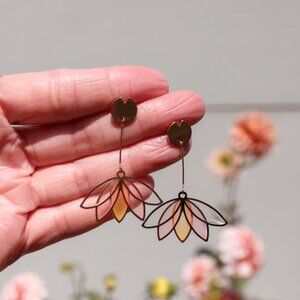 NWT - Hemleva Lotus Earrings